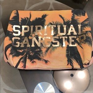 Spiritual gangster clutch